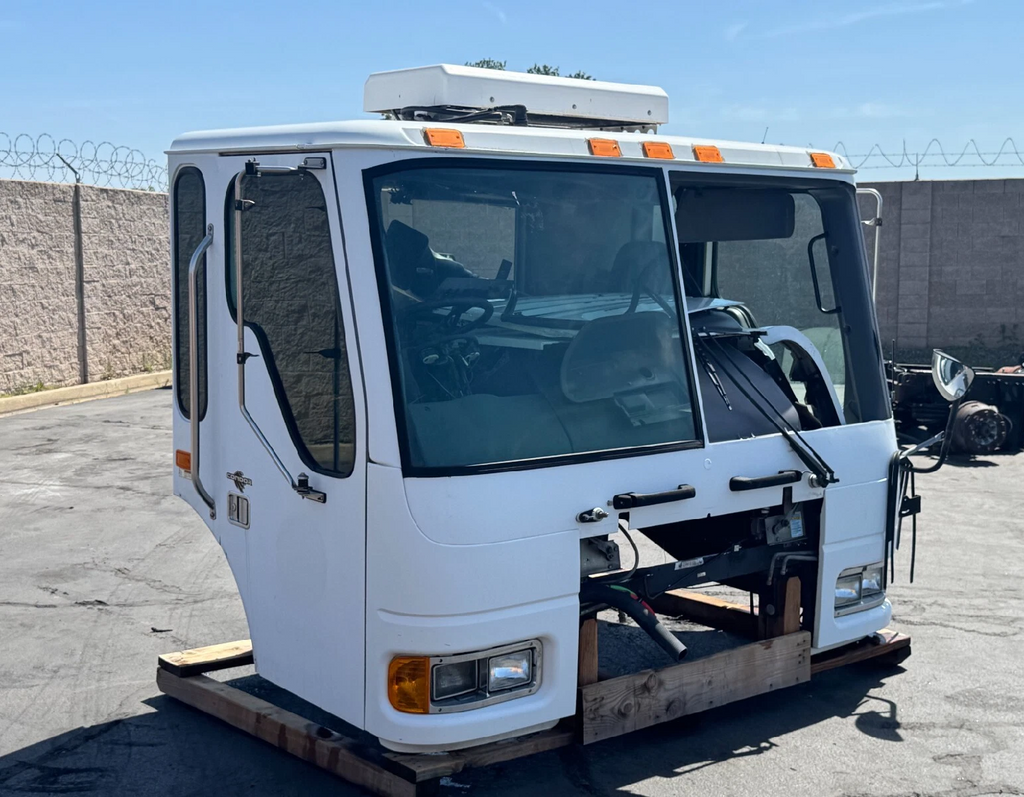 2008 Freightliner / Sterling / American LaFrance Condor Cab Assembly ...